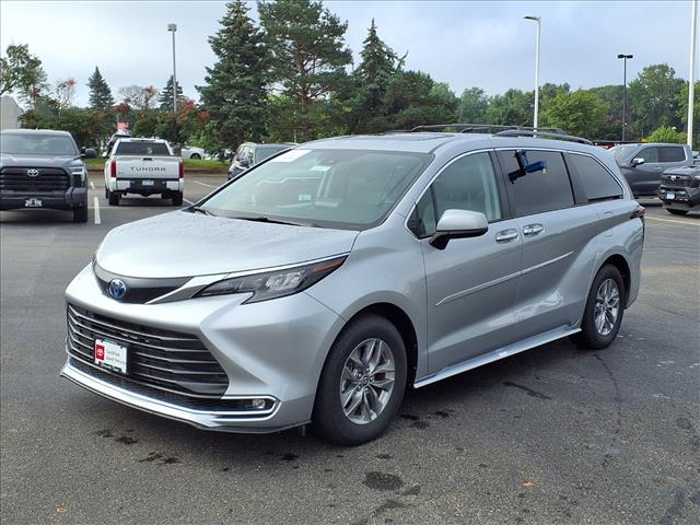 2024 Toyota Sienna XLE