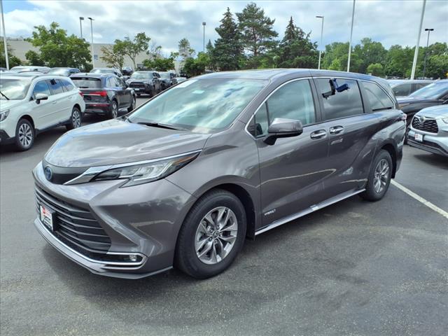 2021 Toyota Sienna XLE