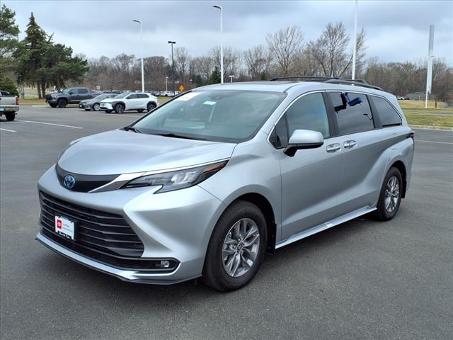 2025 Toyota Sienna XLE