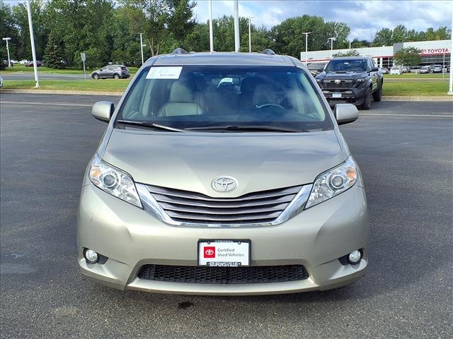 2016 Toyota Sienna XLE
