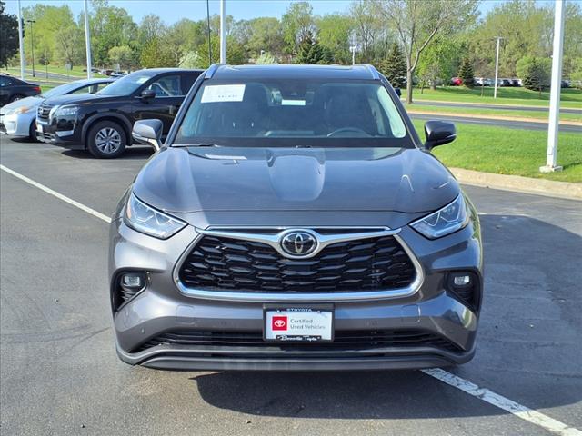 2022 Toyota Highlander LIMITED