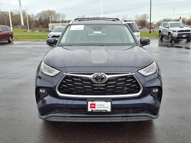 2022 Toyota Highlander LIMITED