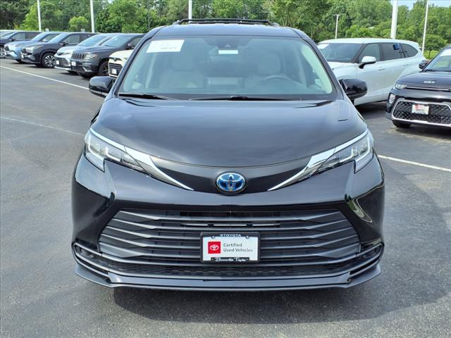 2022 Toyota Sienna LE
