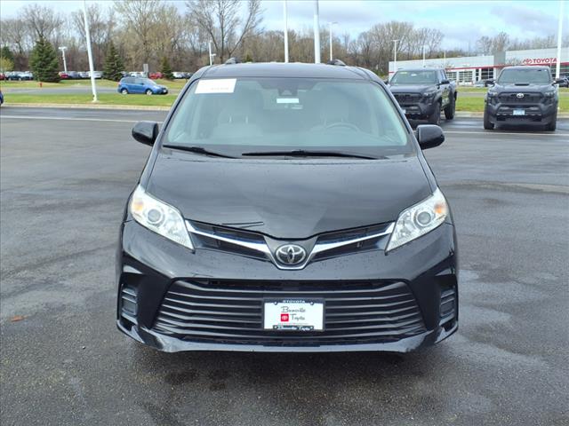 2020 Toyota Sienna LE