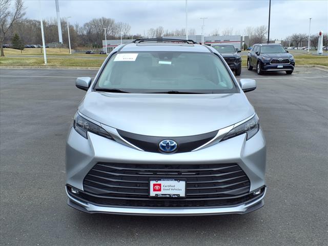 2025 Toyota Sienna XLE