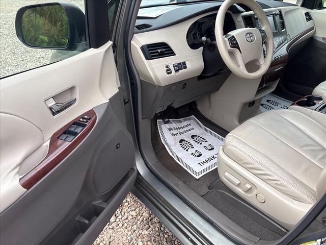 2011 Toyota Sienna XLE Minivan 4D
