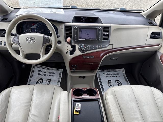 2011 Toyota Sienna XLE Minivan 4D