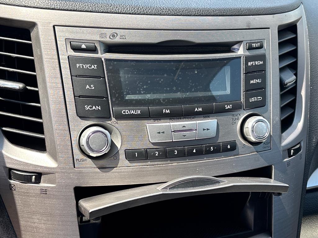 2013 Subaru Outback Premium - Photo 19