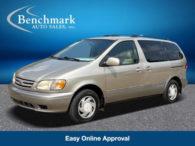 2003 Toyota Sienna LE Minivan 4D