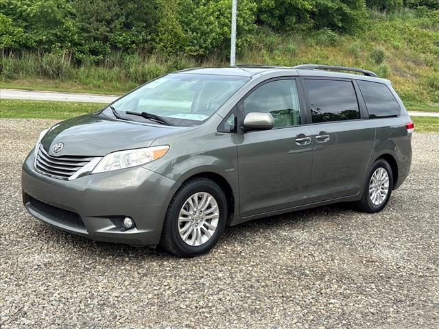 2011 Toyota Sienna XLE Minivan 4D