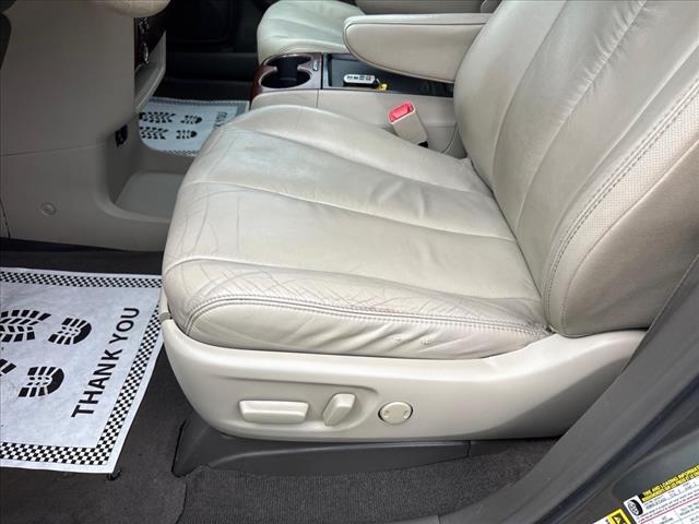 2011 Toyota Sienna XLE Minivan 4D