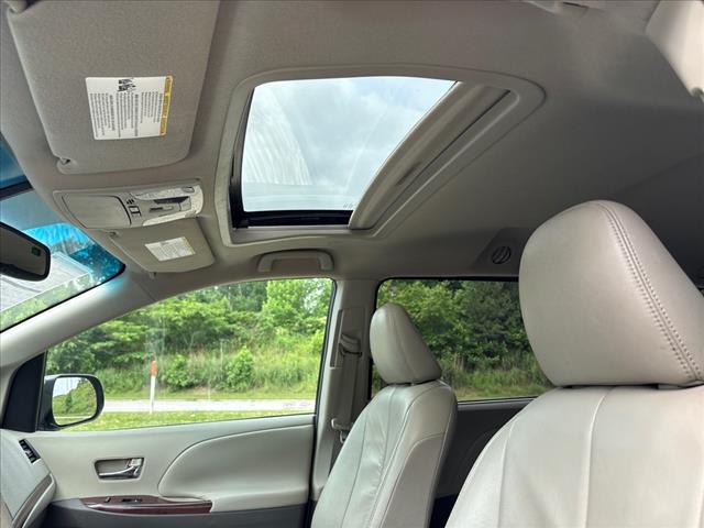 2011 Toyota Sienna XLE Minivan 4D
