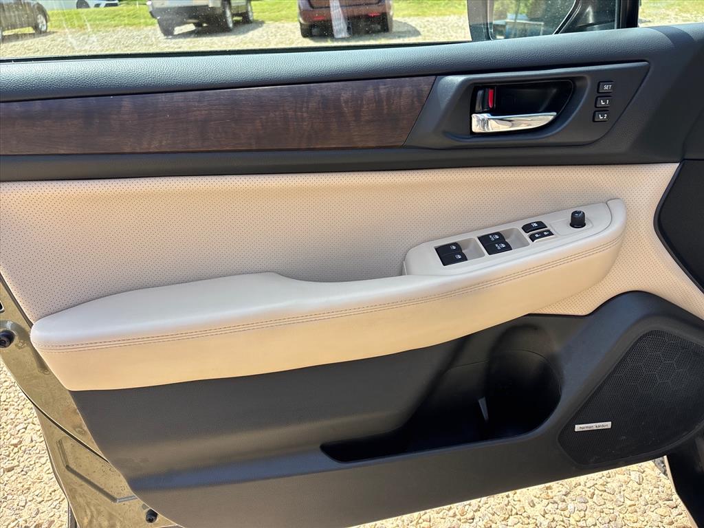 2017 Subaru Outback Limited - Photo 24