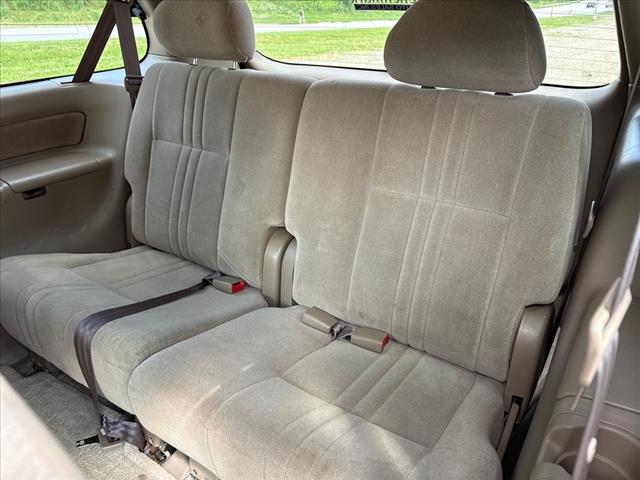 2003 Toyota Sienna LE Minivan 4D