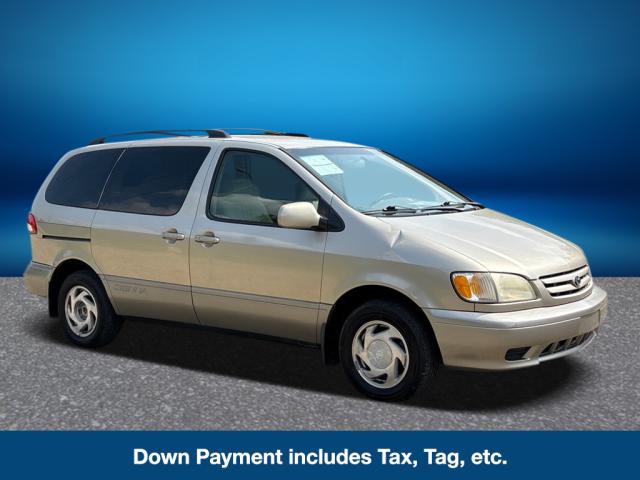 2003 Toyota Sienna LE Minivan 4D