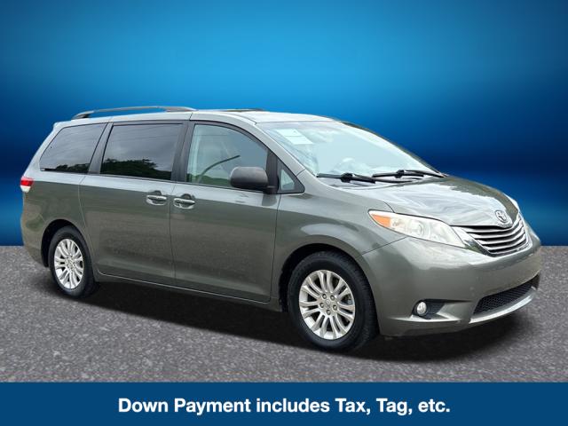 2011 Toyota Sienna XLE Minivan 4D