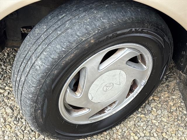 2003 Toyota Sienna LE Minivan 4D