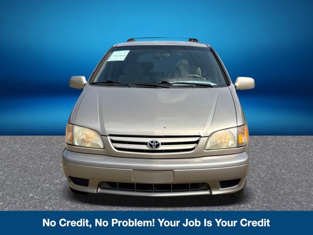 2003 Toyota Sienna LE Minivan 4D