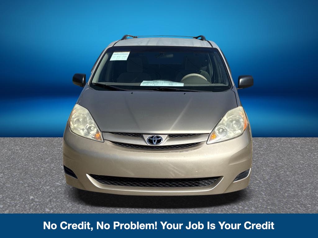 2010 Toyota Sienna CE LE photo 4