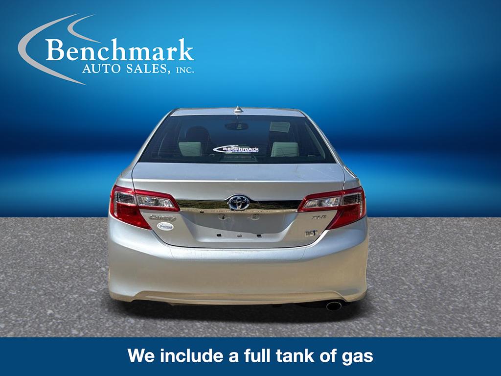 2013 Toyota Camry XLE Hybrid - Photo 8