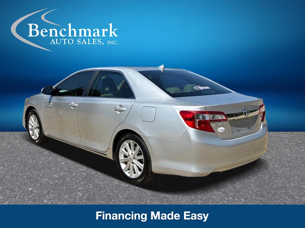 2013 Toyota Camry XLE Hybrid - Photo 9