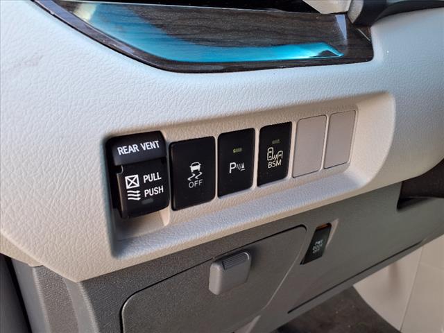 2017 Toyota Sienna MINIVAN
