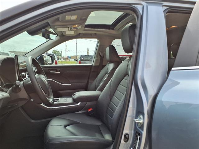 2024 Toyota Highlander LE