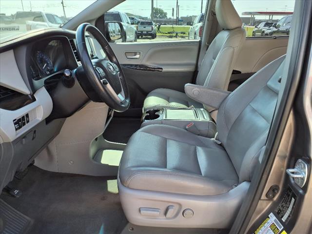 2017 Toyota Sienna MINIVAN
