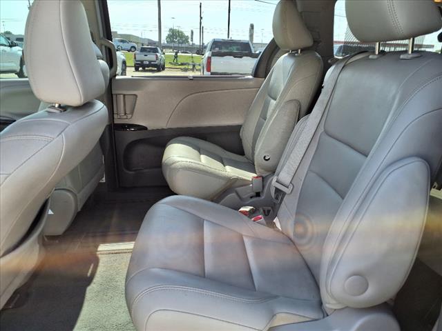 2017 Toyota Sienna MINIVAN
