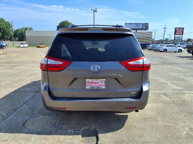 2017 Toyota Sienna MINIVAN