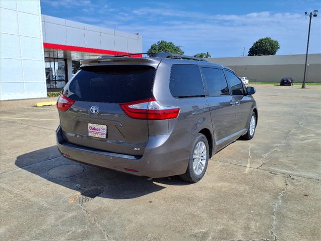 2017 Toyota Sienna MINIVAN
