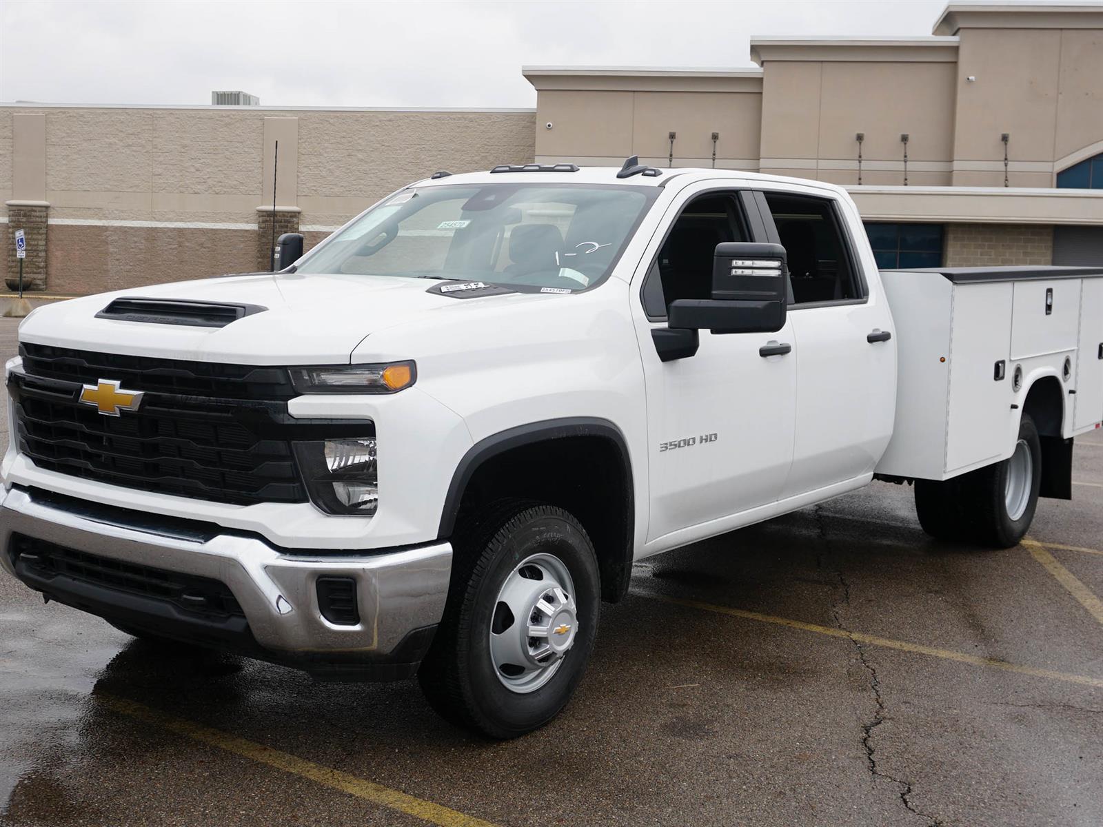 2025 Chevrolet Silverado 3500HD CC Work Truck