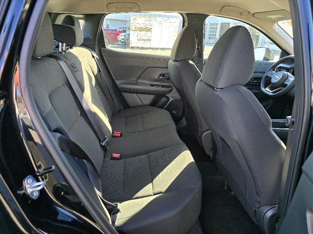 2025 Nissan Kicks S