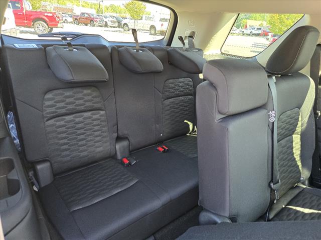 2025 Nissan Pathfinder S