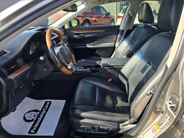 2015 Lexus ES 300h 300h