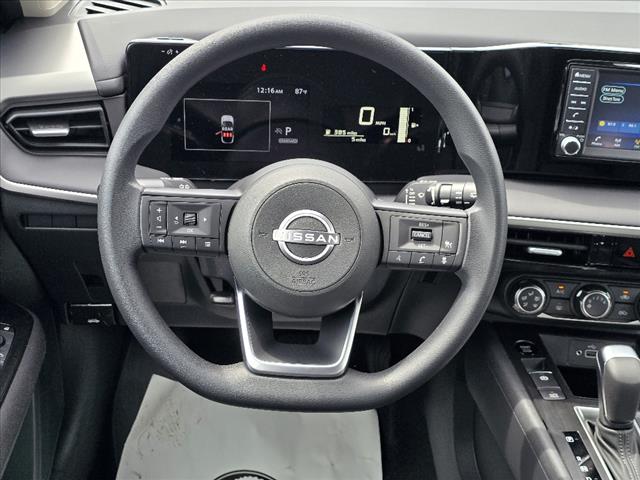 2025 Nissan Kicks S