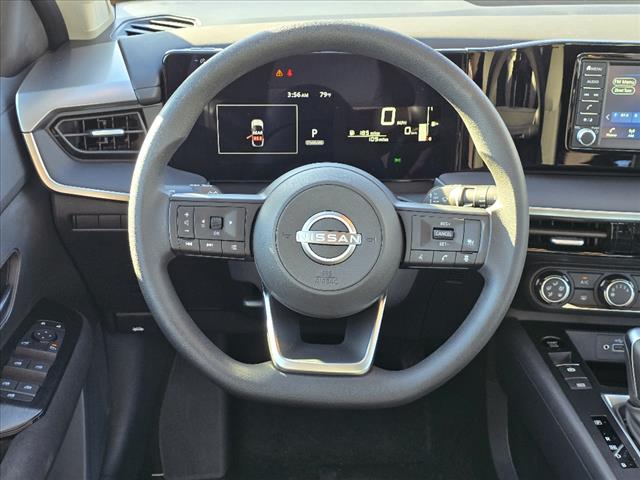 2025 Nissan Kicks S