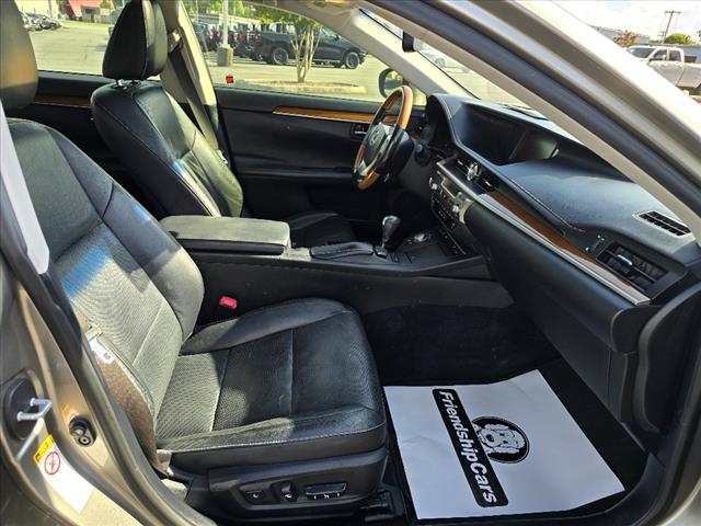 2015 Lexus ES 300h 300h