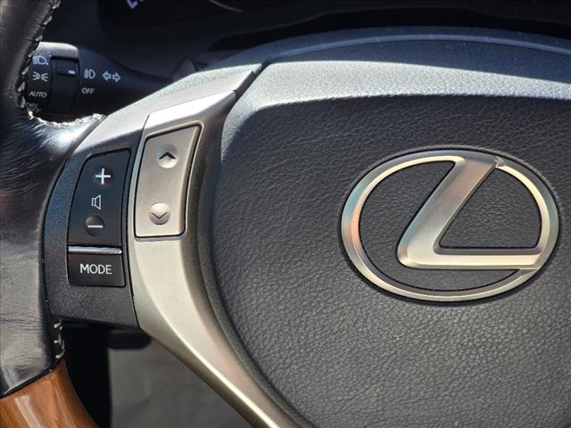 2015 Lexus ES 300h 300h
