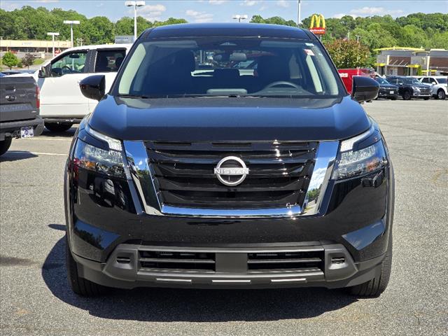 2025 Nissan Pathfinder S
