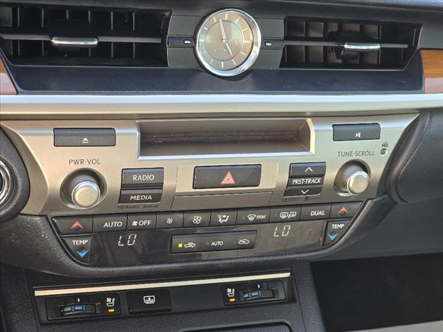 2015 Lexus ES 300h 300h