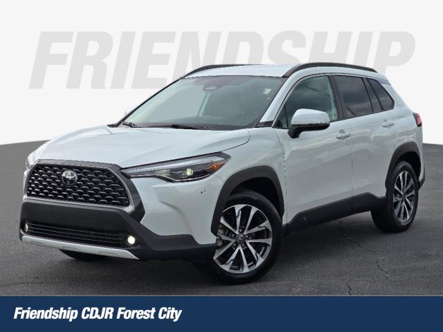 2023 Toyota Corolla Cross XLE