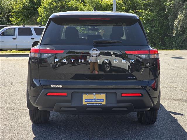 2025 Nissan Pathfinder S