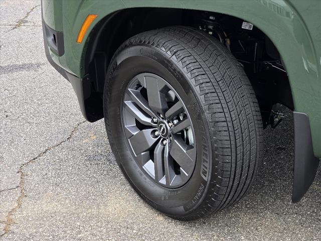 2025 Nissan Frontier SV