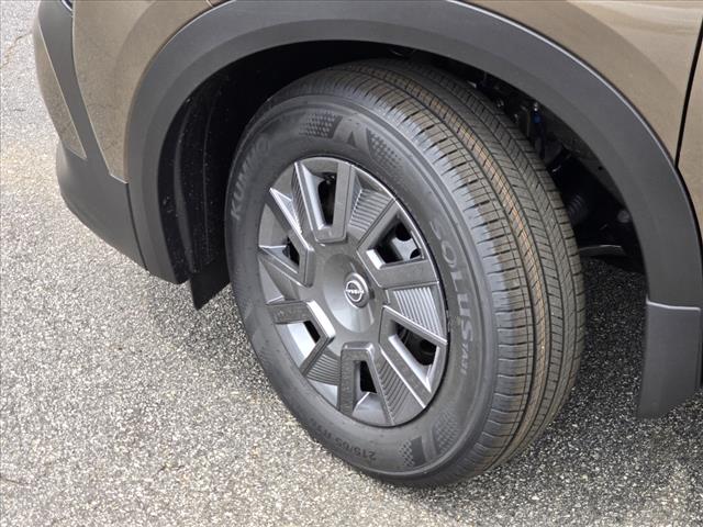 2025 Nissan Kicks S