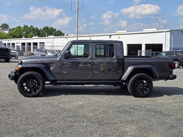 2024 Jeep Gladiator NightHawk
