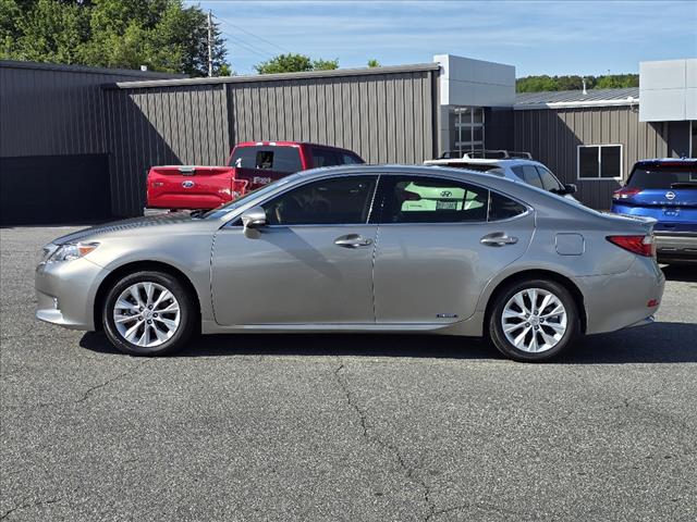 2015 Lexus ES 300h 300h