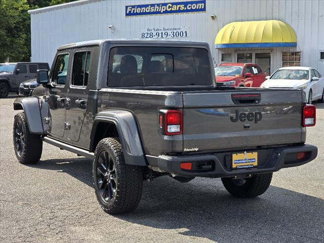 2024 Jeep Gladiator NightHawk