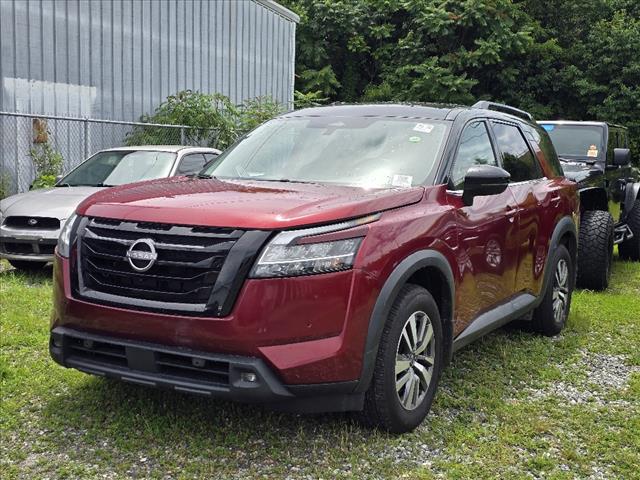 2022 Nissan Pathfinder SL