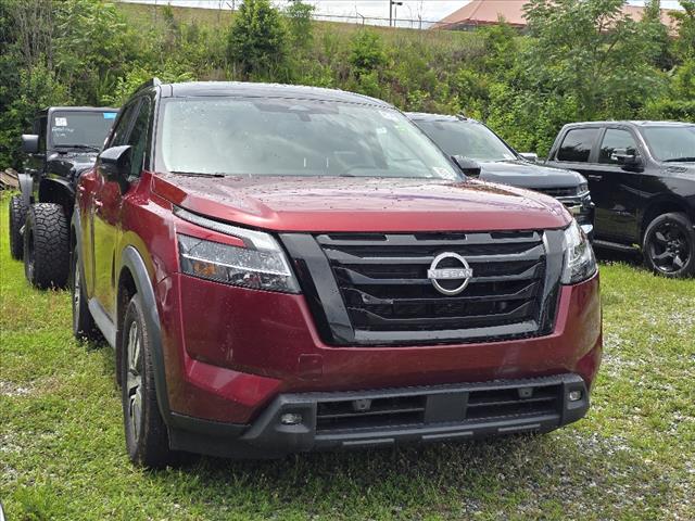 2022 Nissan Pathfinder SL